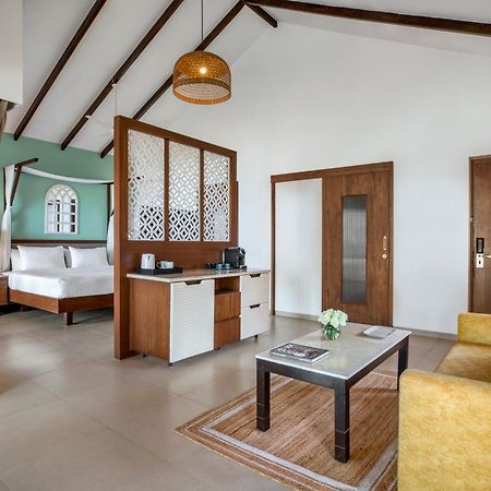 Mandrem Beach Resort, A Member Of Radisson Individuals Retreat Buitenkant foto
