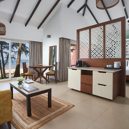 Mandrem Beach Resort, A Member Of Radisson Individuals Retreat Buitenkant foto