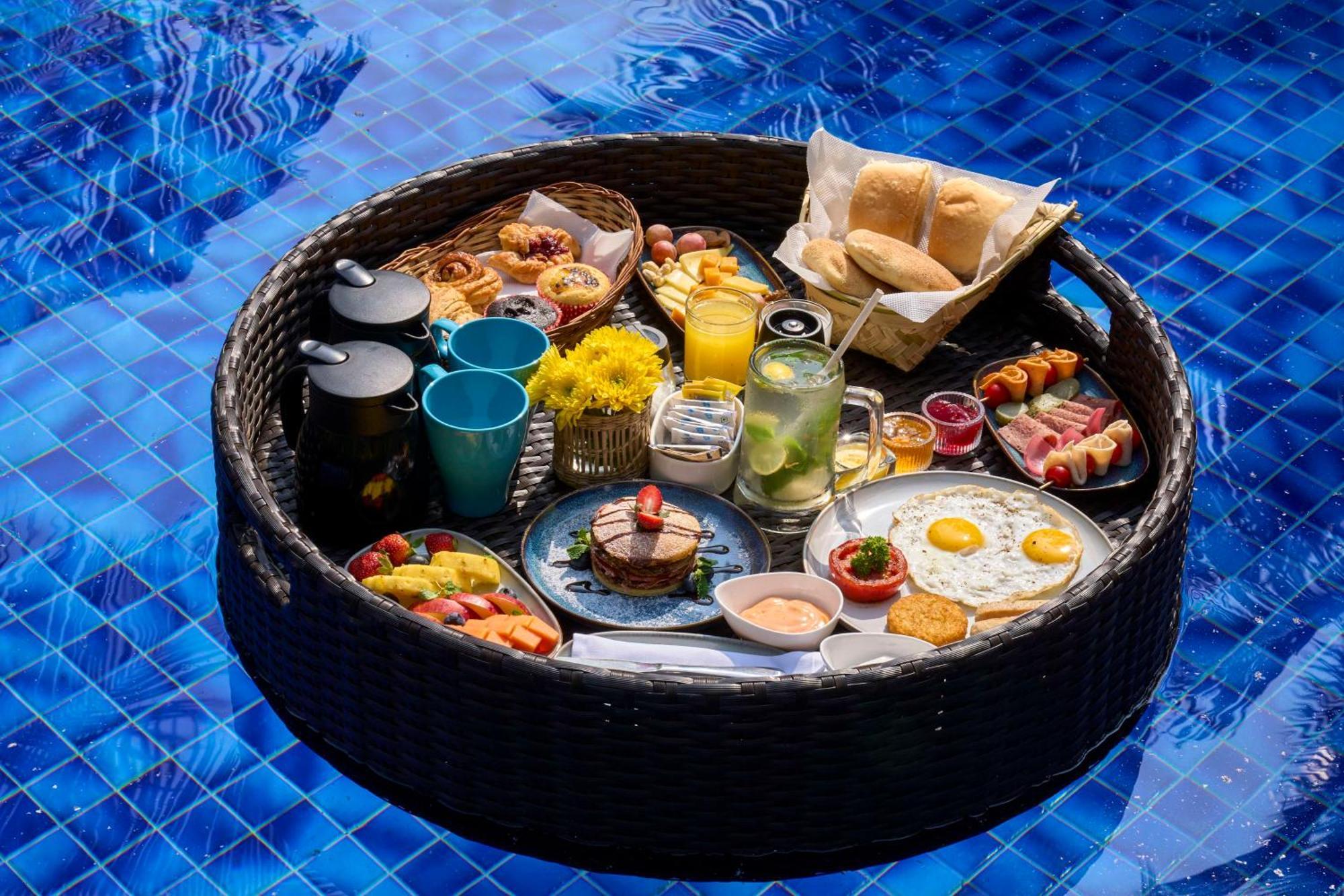 Mandrem Beach Resort, A Member Of Radisson Individuals Retreat Buitenkant foto