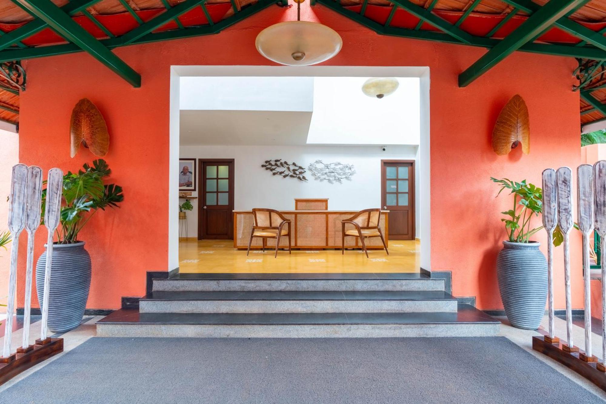 Mandrem Beach Resort, A Member Of Radisson Individuals Retreat Buitenkant foto