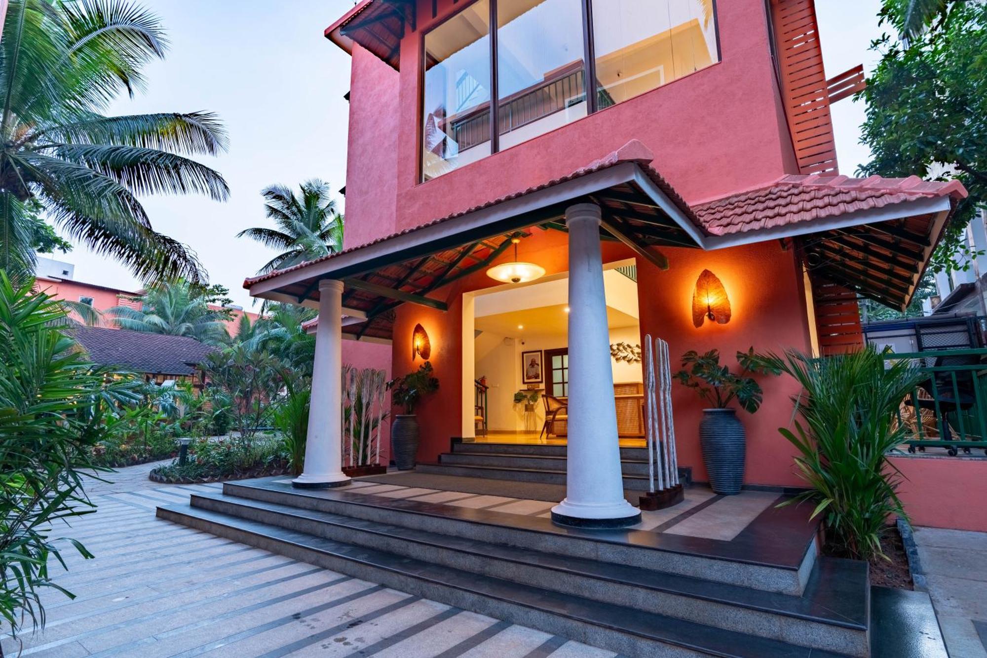 Mandrem Beach Resort, A Member Of Radisson Individuals Retreat Buitenkant foto