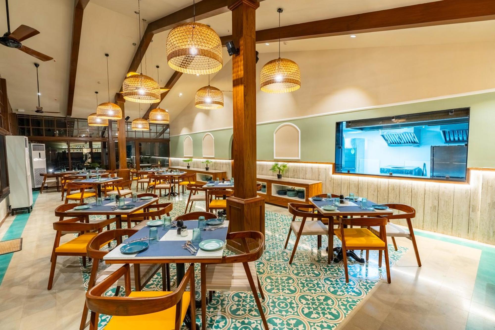 Mandrem Beach Resort, A Member Of Radisson Individuals Retreat Buitenkant foto