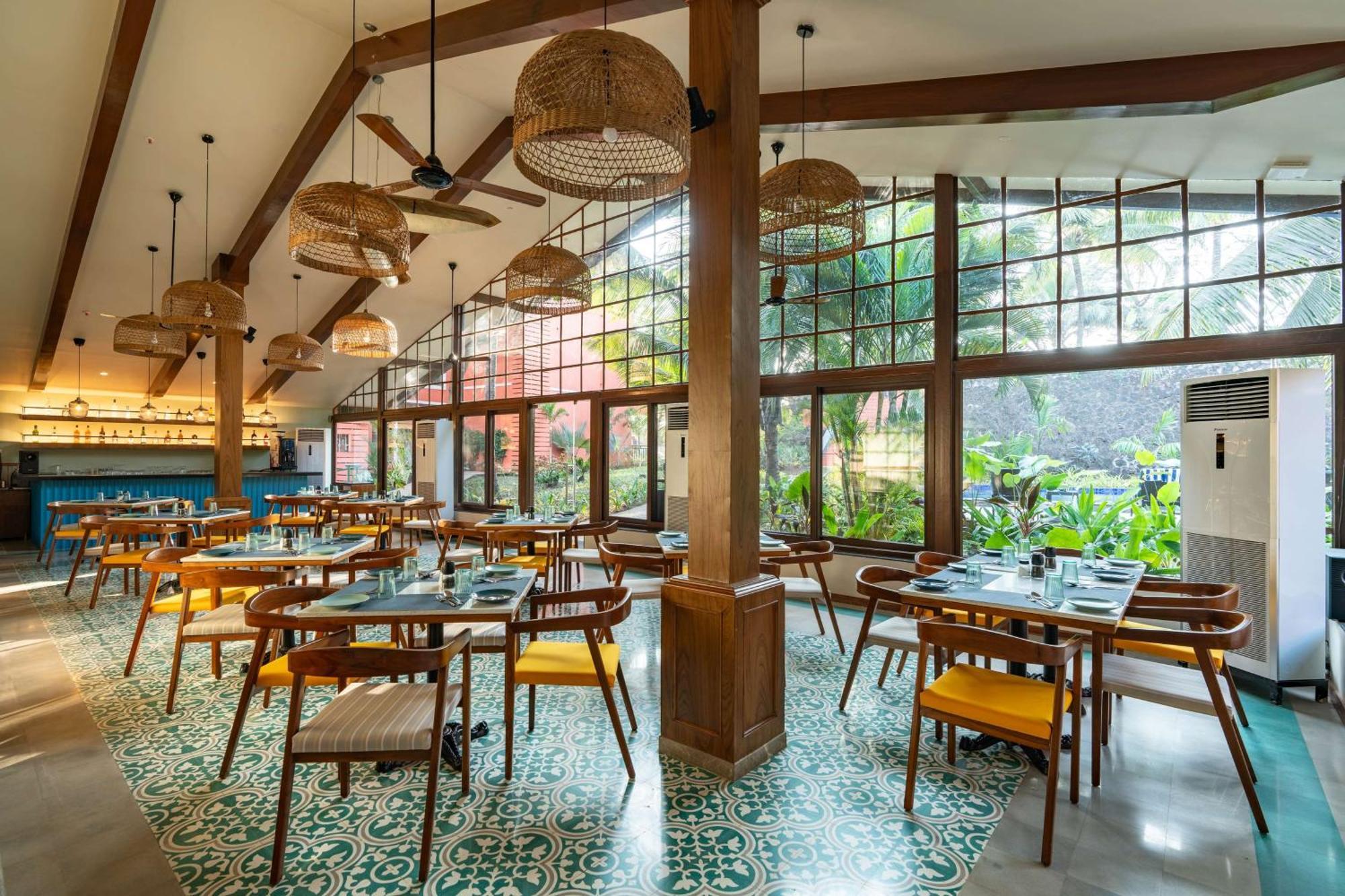 Mandrem Beach Resort, A Member Of Radisson Individuals Retreat Buitenkant foto