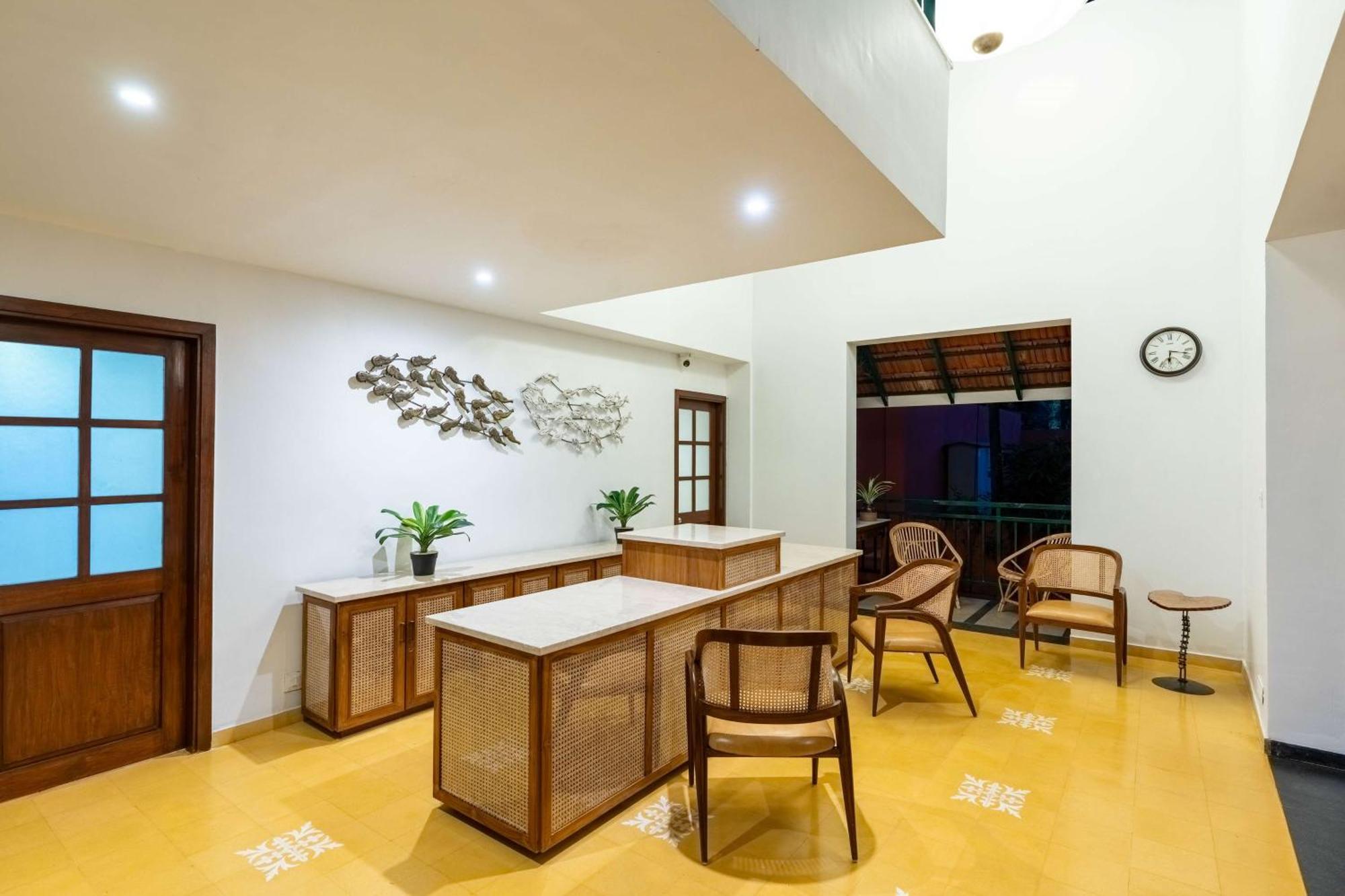 Mandrem Beach Resort, A Member Of Radisson Individuals Retreat Buitenkant foto