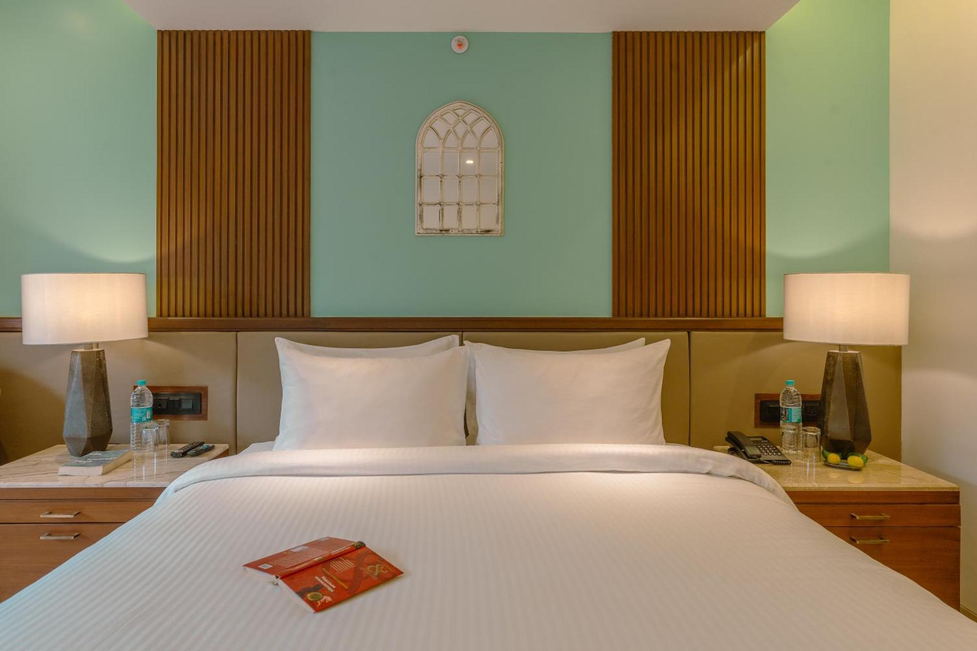 Mandrem Beach Resort, A Member Of Radisson Individuals Retreat Buitenkant foto