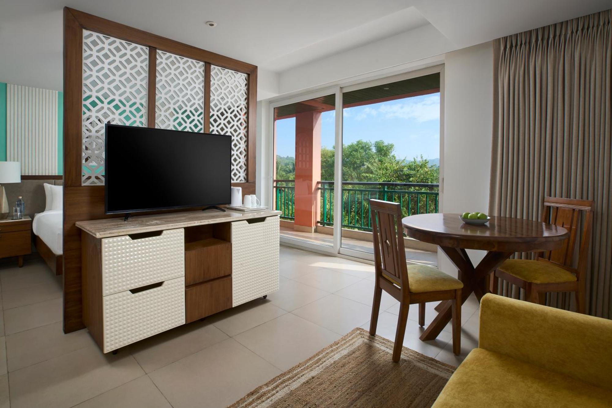 Mandrem Beach Resort, A Member Of Radisson Individuals Retreat Buitenkant foto