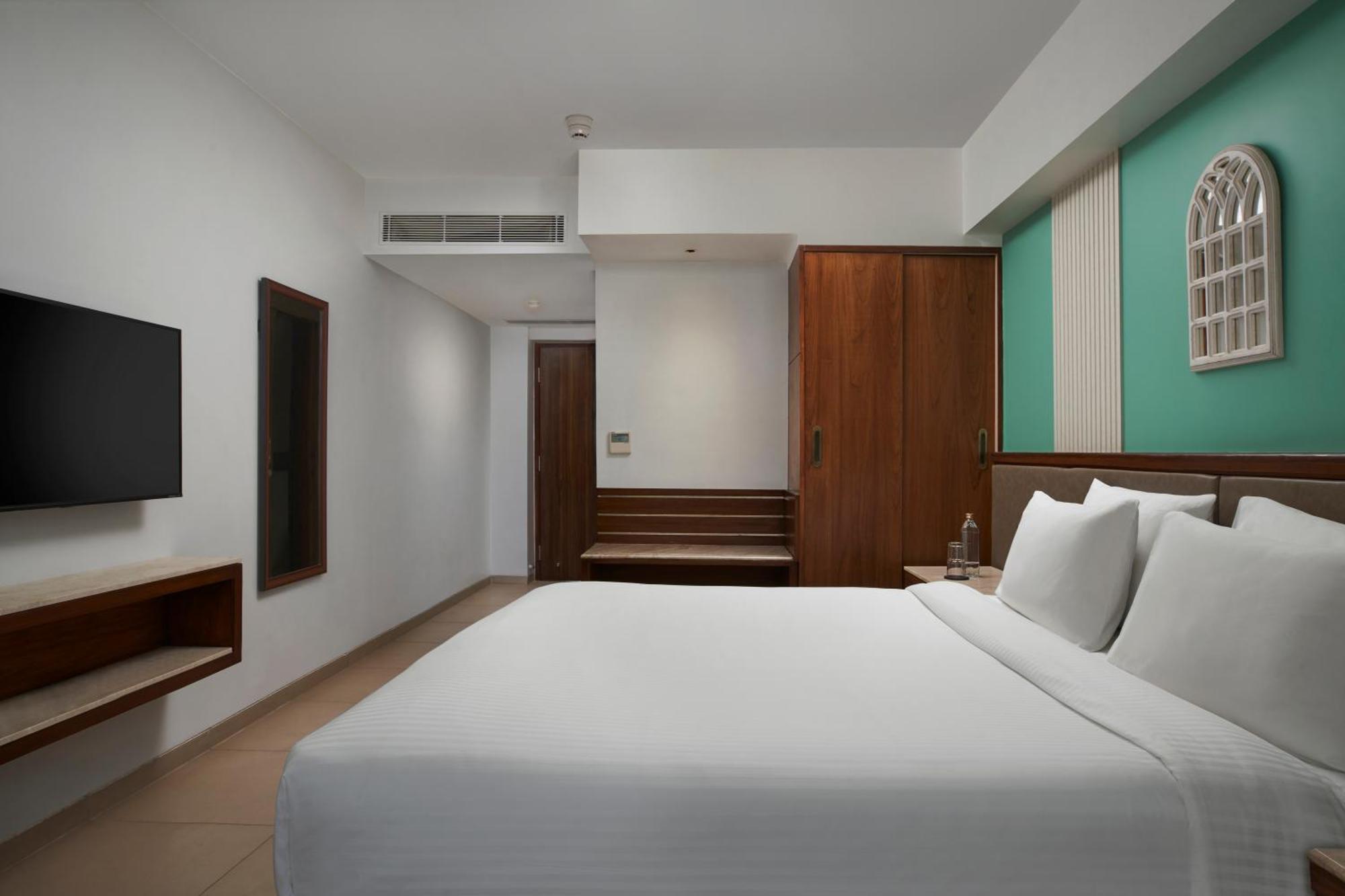 Mandrem Beach Resort, A Member Of Radisson Individuals Retreat Buitenkant foto