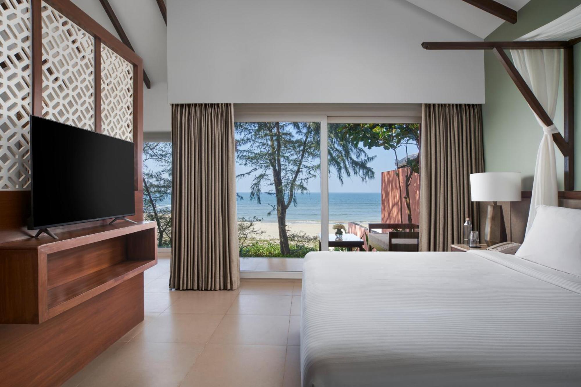 Mandrem Beach Resort, A Member Of Radisson Individuals Retreat Buitenkant foto